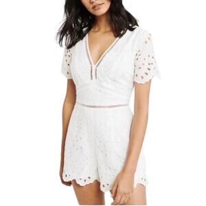 Abercrombie And Fitch V-Neck Short Sleeve‎ White Eyelet Romper XL